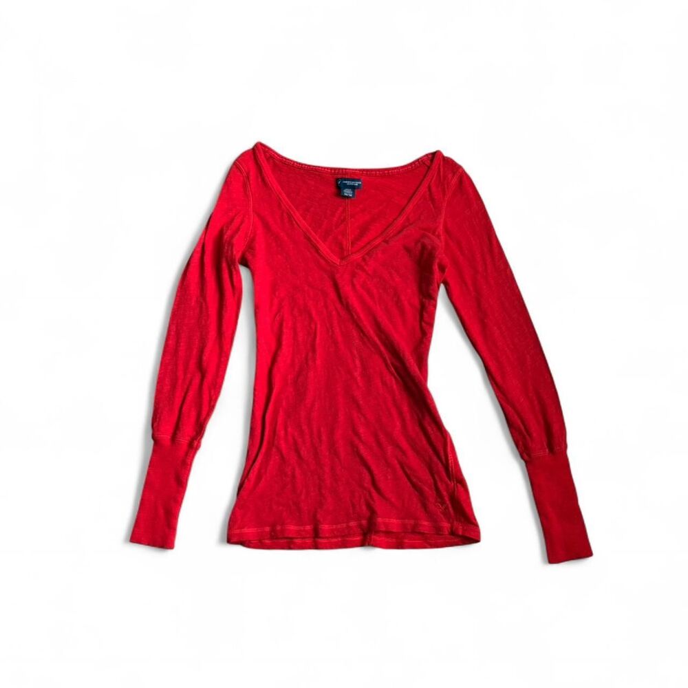 American Eagle Red V Neck Long Sleeve Size M